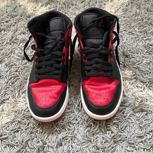 Jordan 1 mid red and black